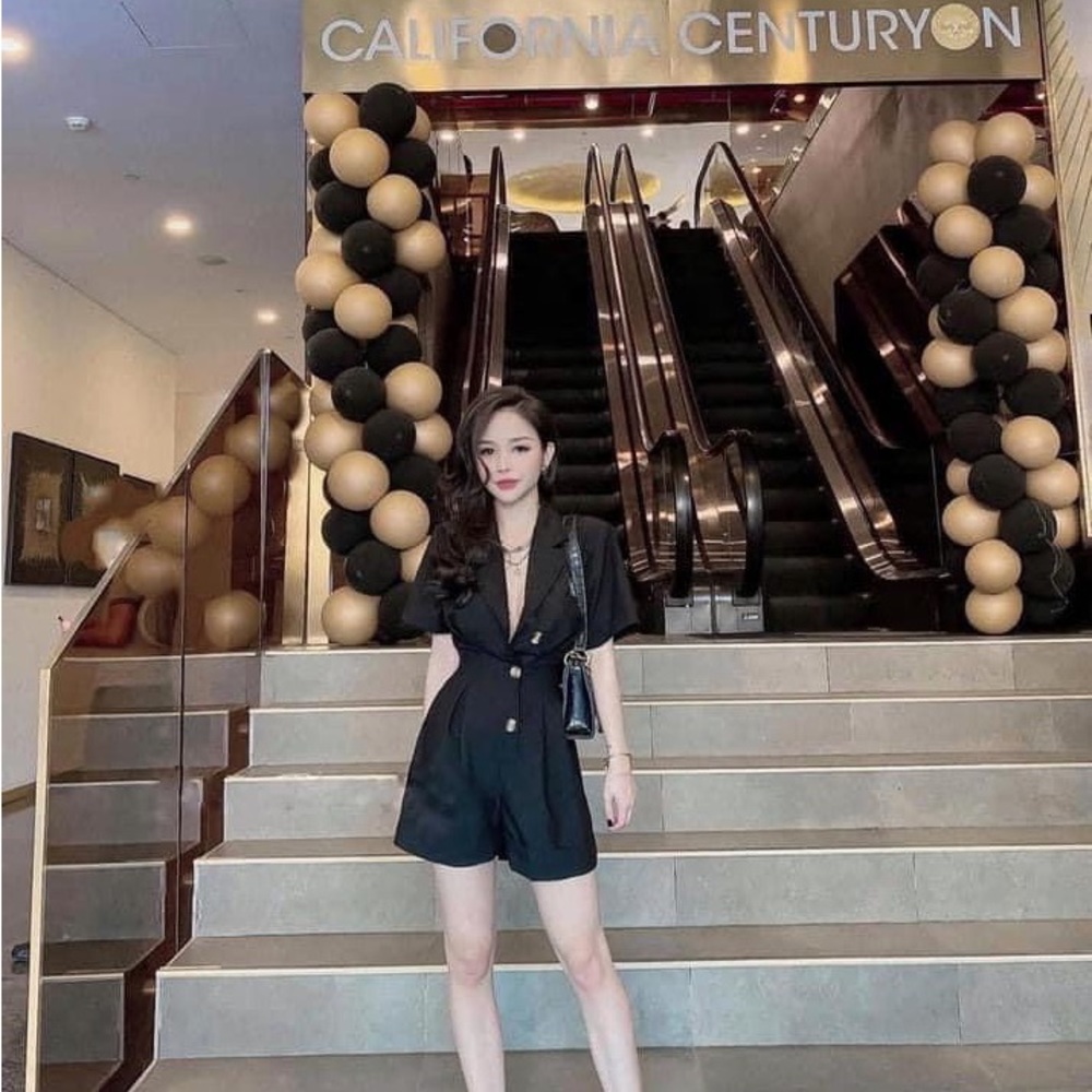Black Jumpsuit V Neck Size S
